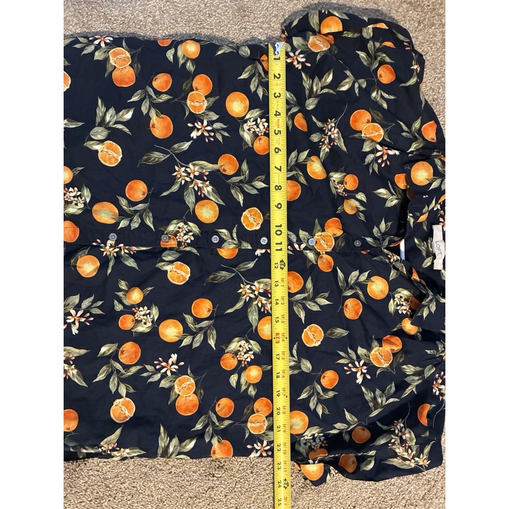 navy blue w/all over orange fruit LOFT short-sleeve button-down shirt L Resort - Picture 6 of 7